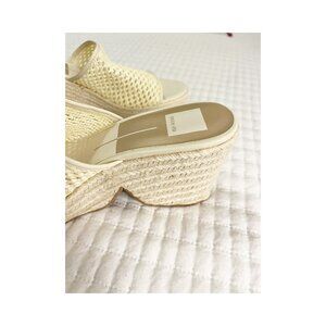 Dolce Vita Creamy White Sandals Size 9.5